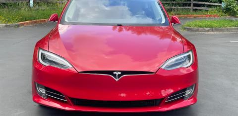 Tesla Model S 2016