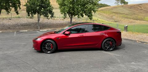 Tesla Model 3 2024