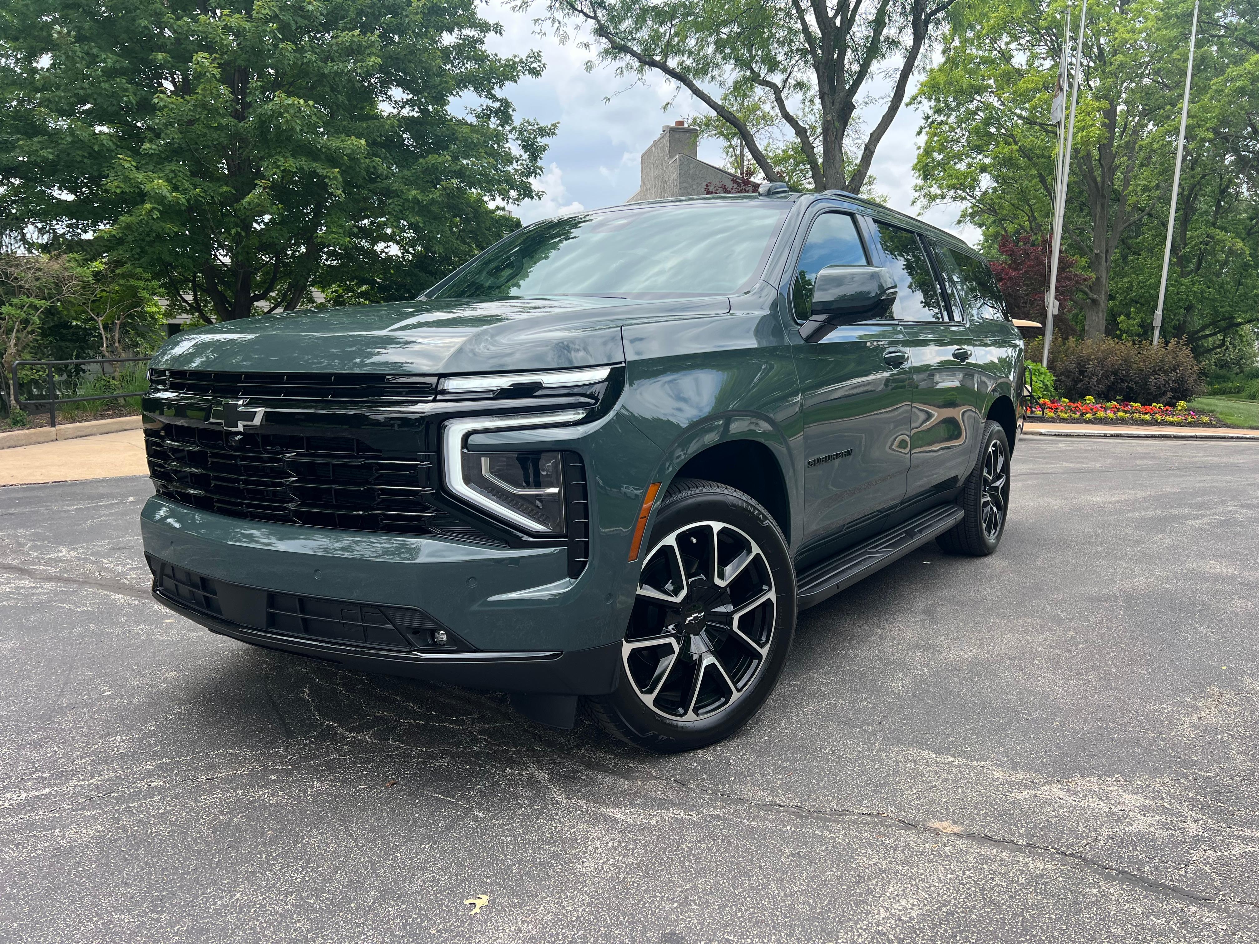 Chevrolet Suburban 2026 in Creve Coeur, MO