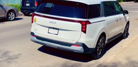 Kia Carnival Hybrid 2025