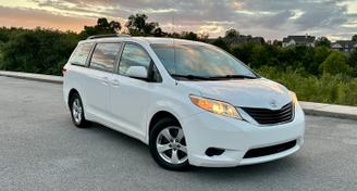 Toyota Sienna 2011 — Car rental alternative in Alcoa, TN