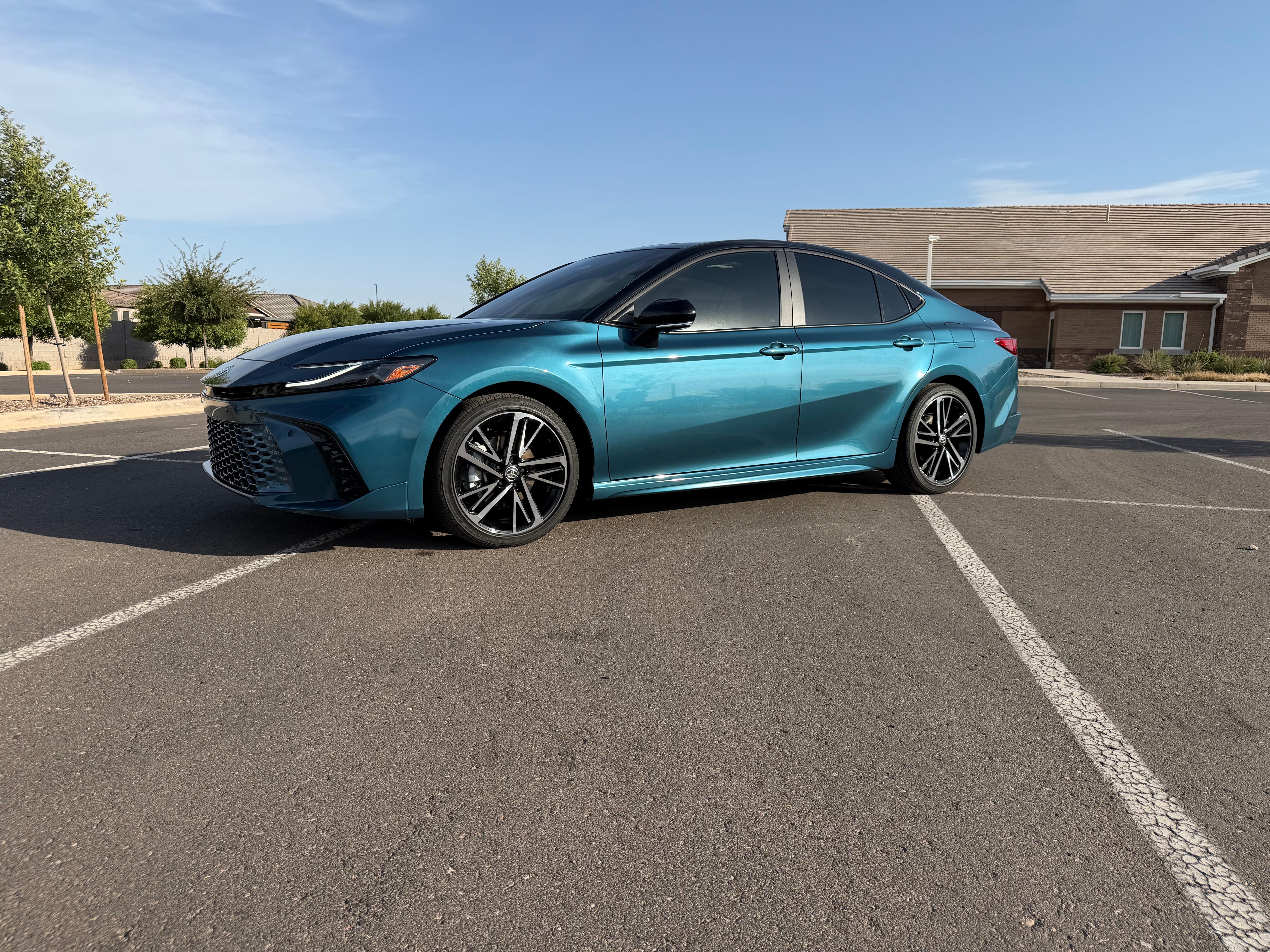Toyota Camry Hybrid 2026 in Gilbert, AZ