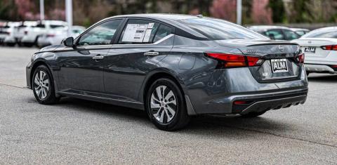 Nissan Altima 2025
