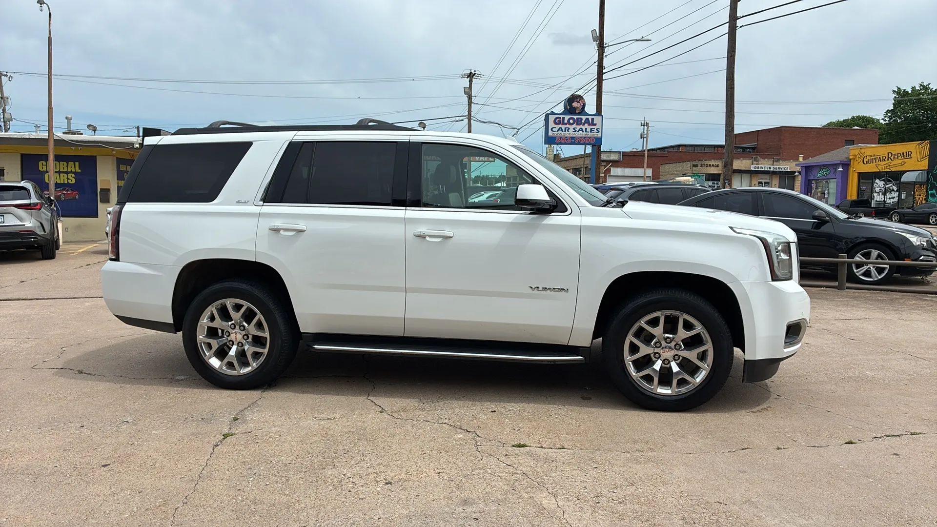 GMC Yukon 2016 in 