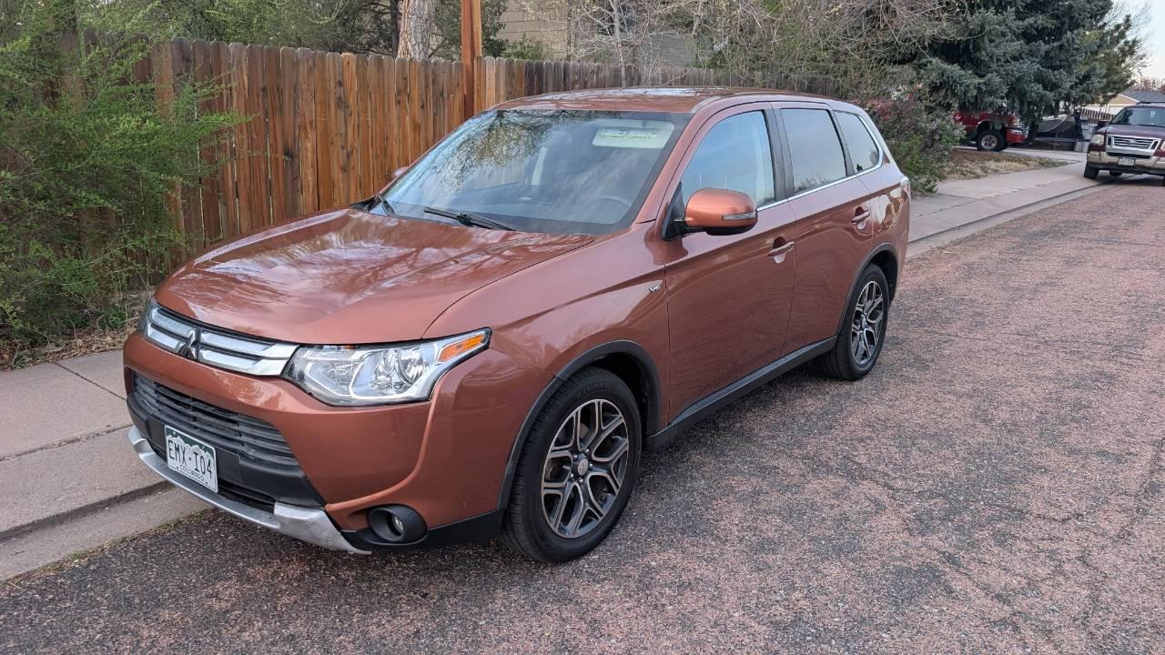 Mitsubishi Outlander 2015 in Colorado Springs, CO