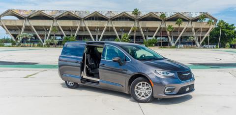 Chrysler Pacifica 2023