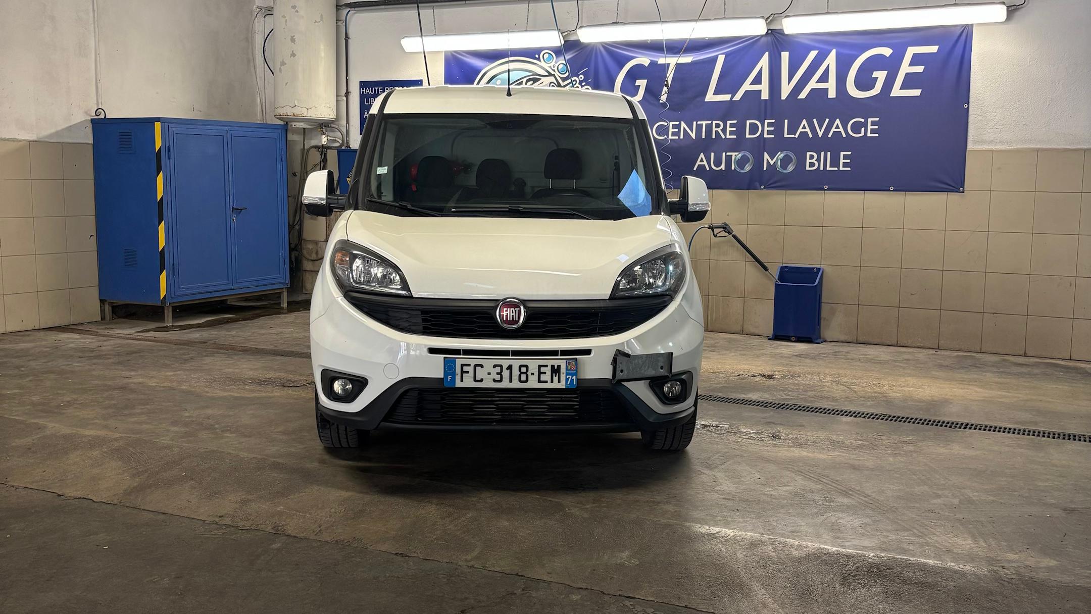 FIAT DOBLO 2018 à Dijon