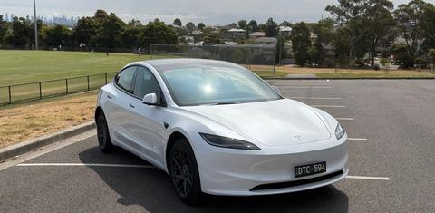 Tesla MODEL 3 2024