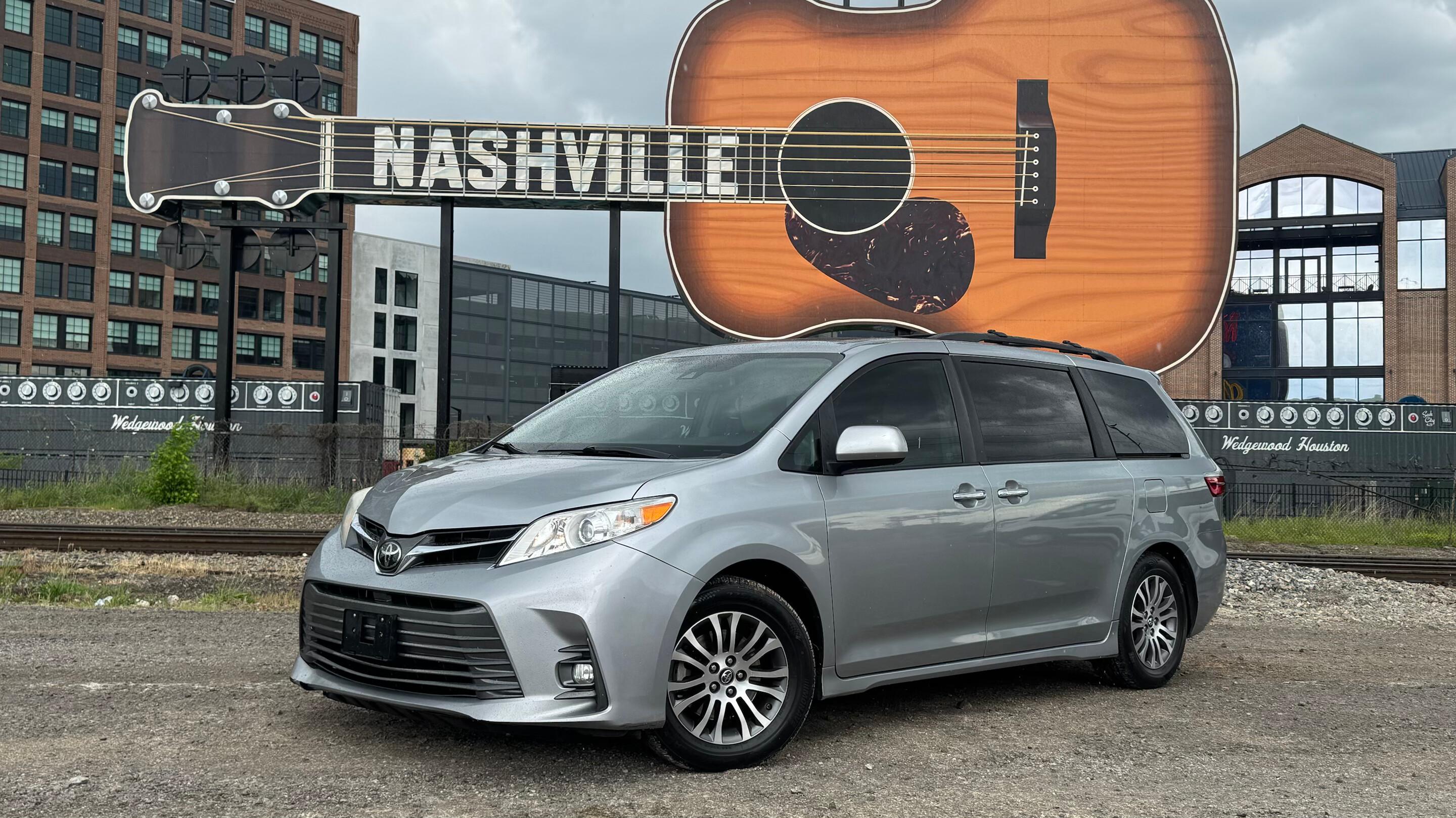 Toyota Sienna 2018 in Nashville, TN