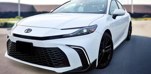 Toyota Camry Hybrid 2025