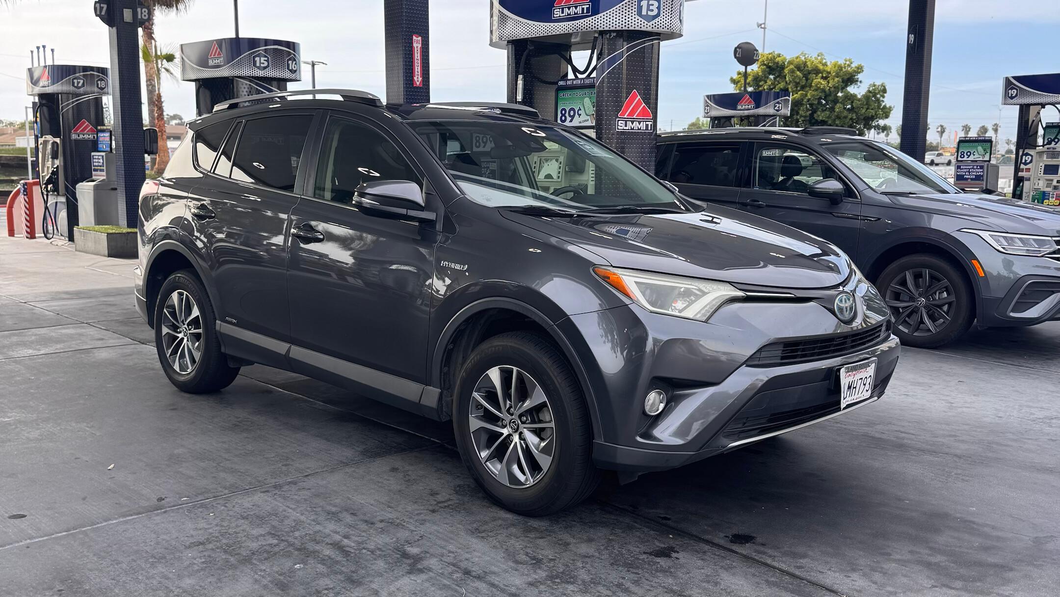 Toyota RAV4 Hybrid 2018 in San Diego, CA