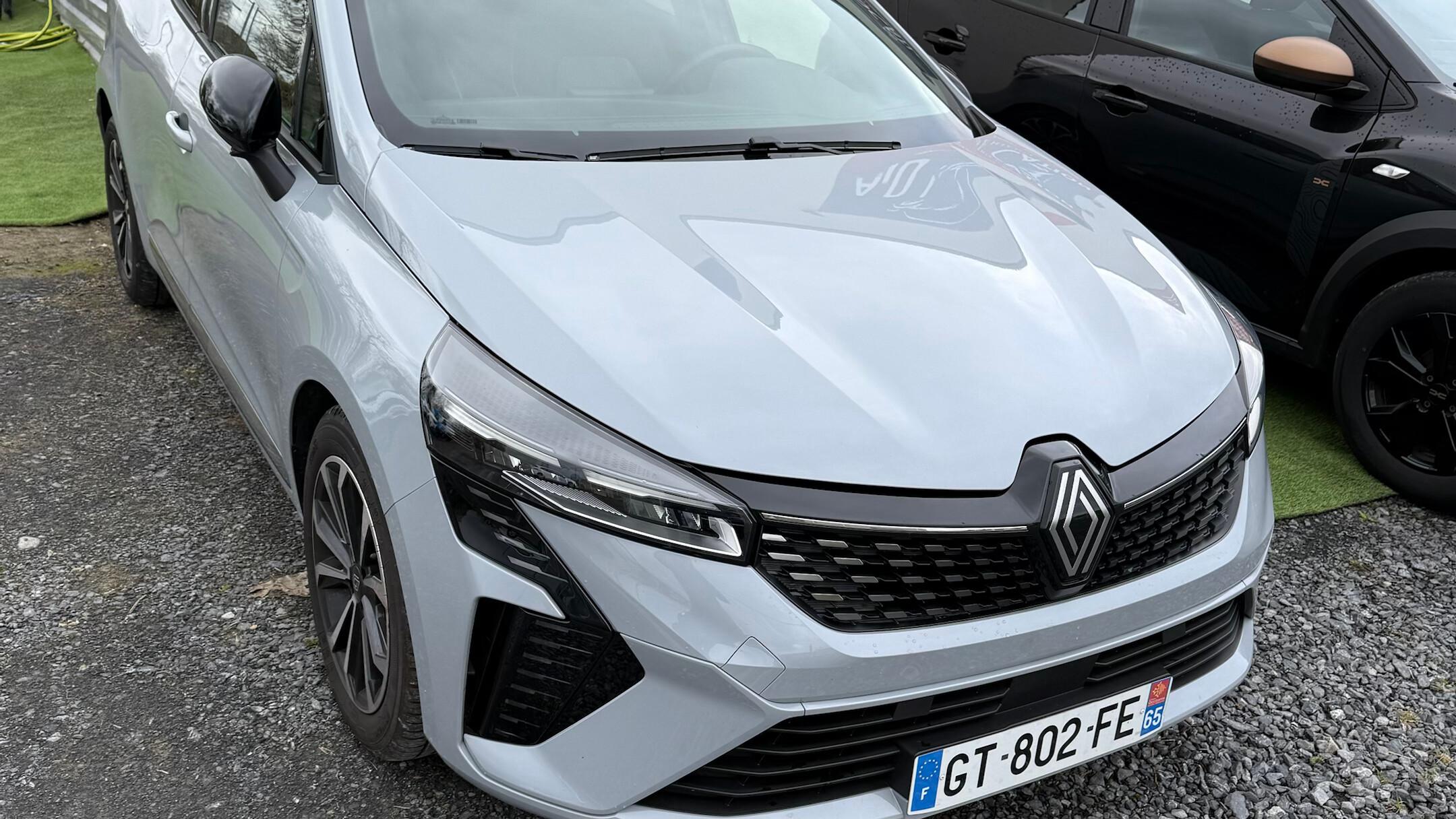 Renault CLIO V NOUVELLE 2024 à Tarbes