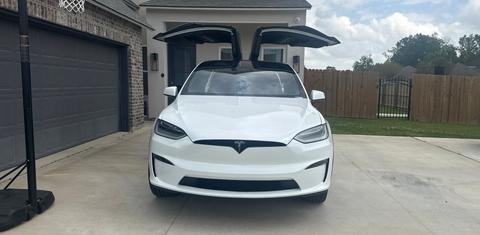 Tesla Model X 2022