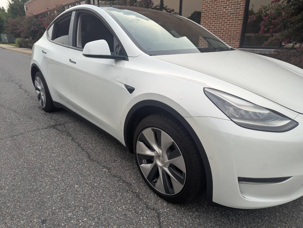 Tesla Model Y 2020 in 