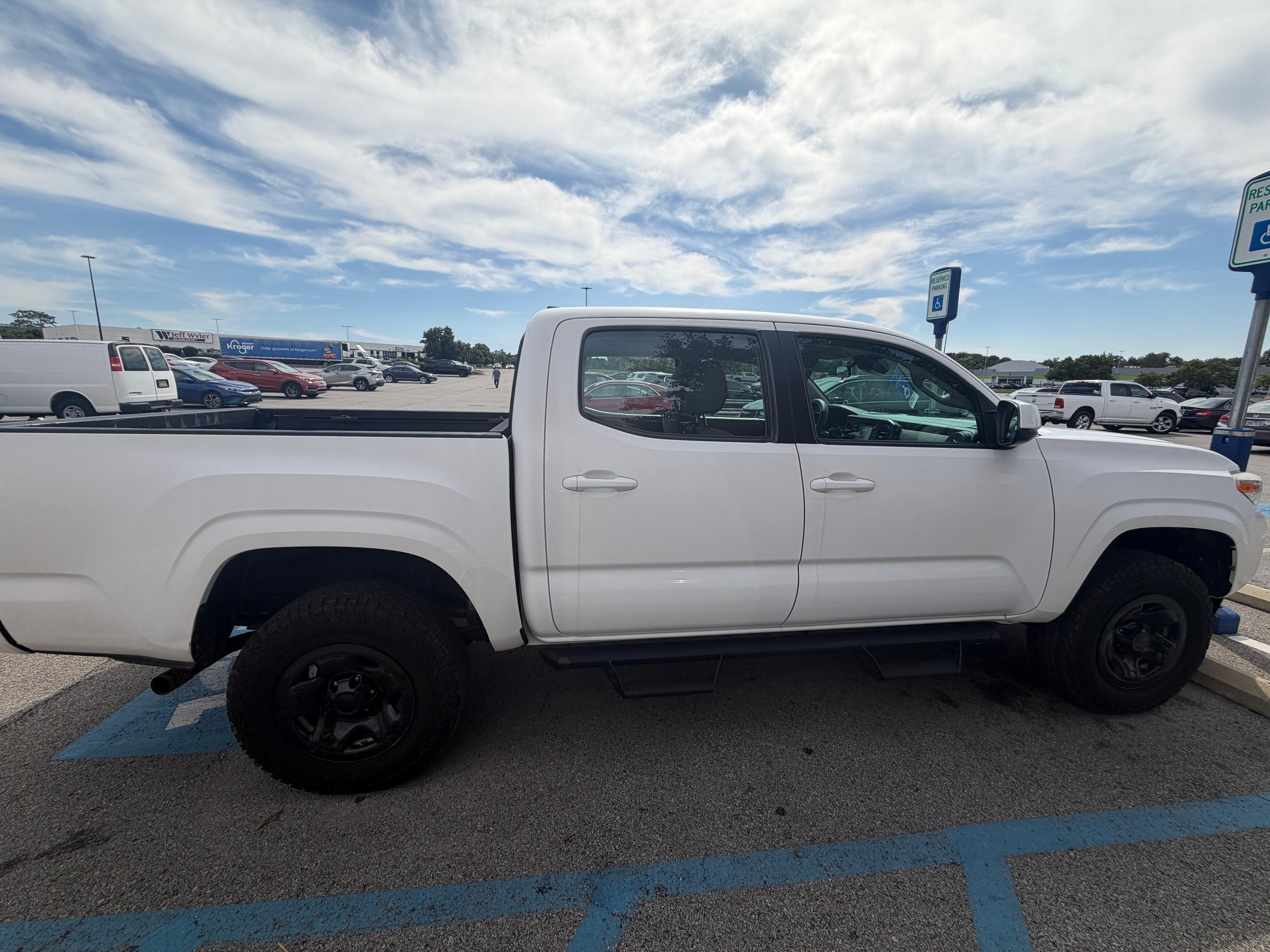Toyota Tacoma 2018 in Cincinnati, OH
