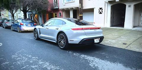 Porsche Taycan 2022