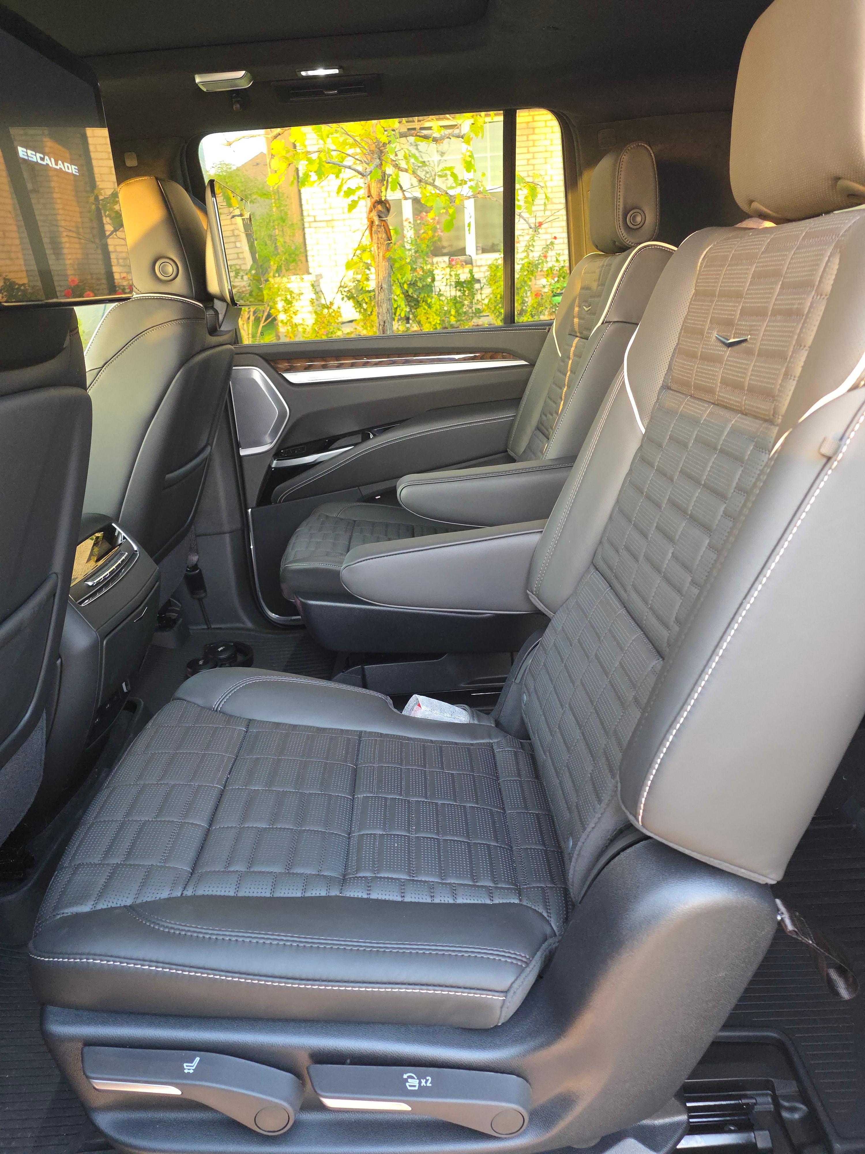 にの Cadillac Escalade ESV 2025 rental in Little Elm, TX by Rammurthy