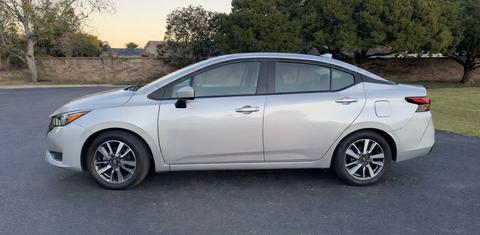 Nissan Versa 2023