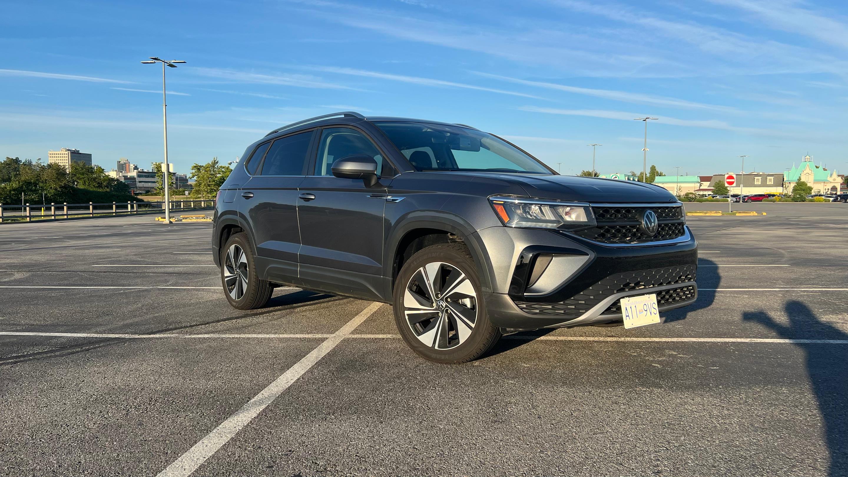 Volkswagen Taos 2024 in Richmond, BC