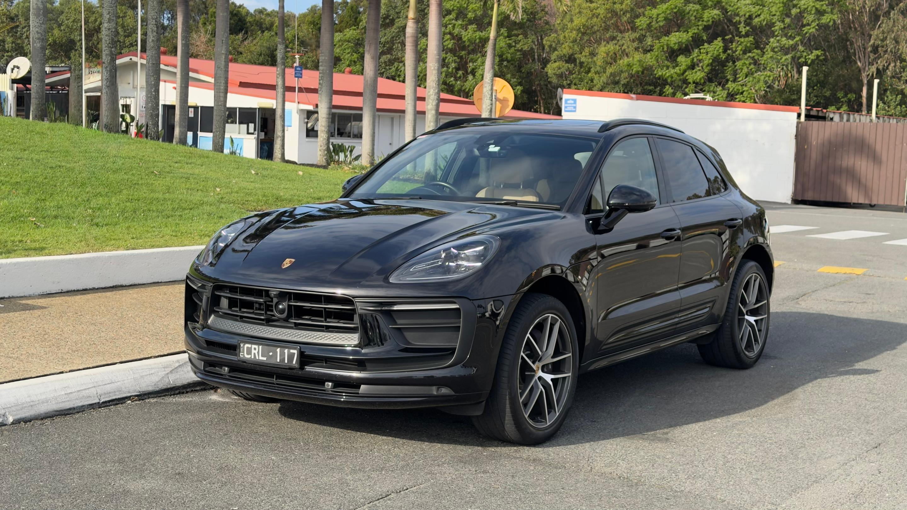 Porsche MACAN 2024 in Southport