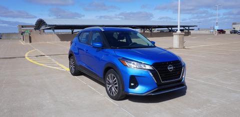 Nissan Kicks Play 2025