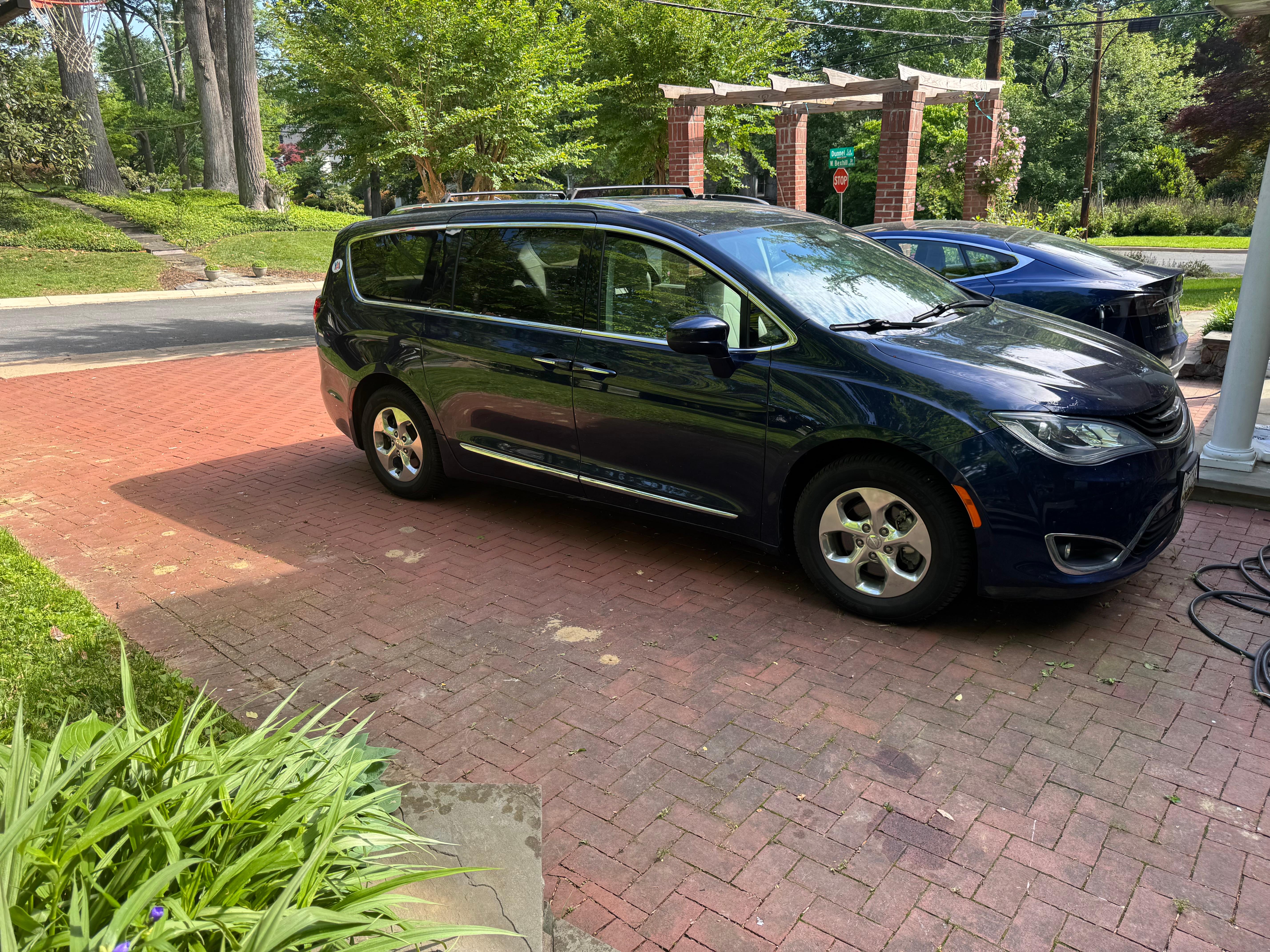 Chrysler Pacifica 2018 in Kensington, MD