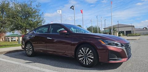 Nissan Altima 2023