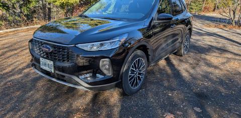 Ford Escape PHEV 2025