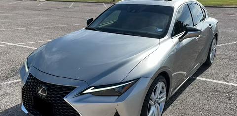 Lexus IS 2023