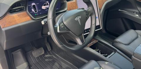 Tesla Model X 2020