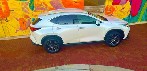 Lexus NX 2022