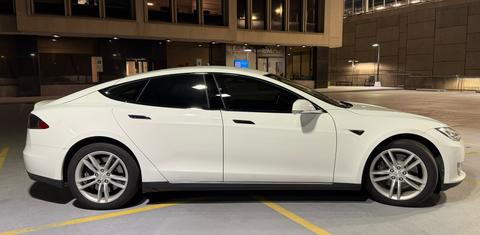 Tesla Model S 2014