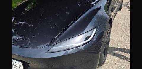 Tesla Model 3 2024