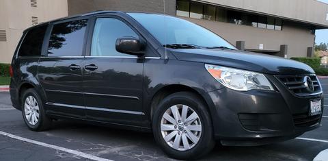 Volkswagen Routan 2012