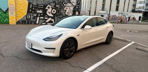 Tesla Model 3 2020