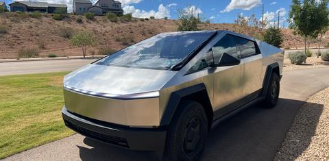 Tesla Cybertruck 2026