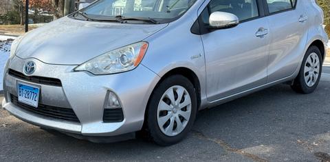 Toyota Prius c 2014