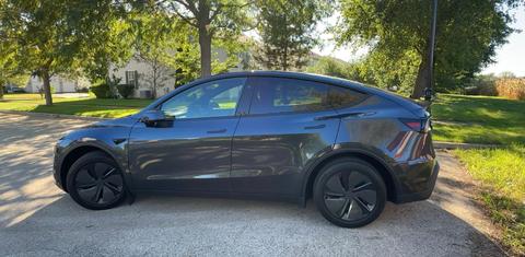 Tesla Model Y 2026