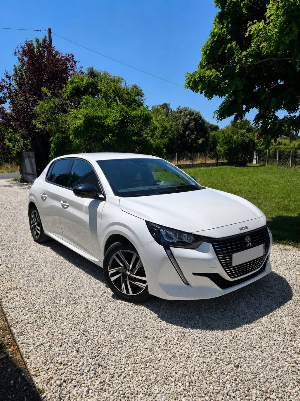 Peugeot 208 2022 à Brens