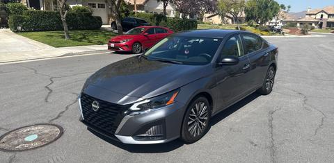 Nissan Altima 2024