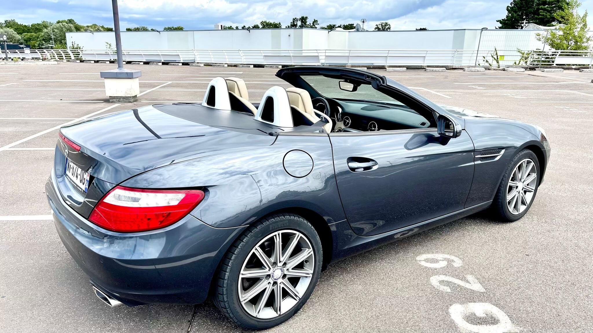 Mercedes-Benz SLK 2013 à Paris