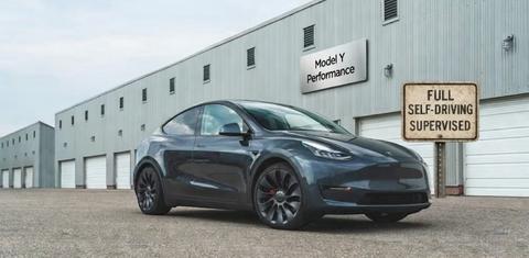 Tesla Model Y 2025