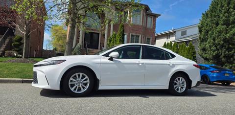Toyota Camry Hybrid 2025
