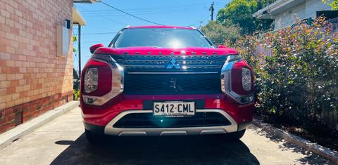 Mitsubishi OUTLANDER 2021