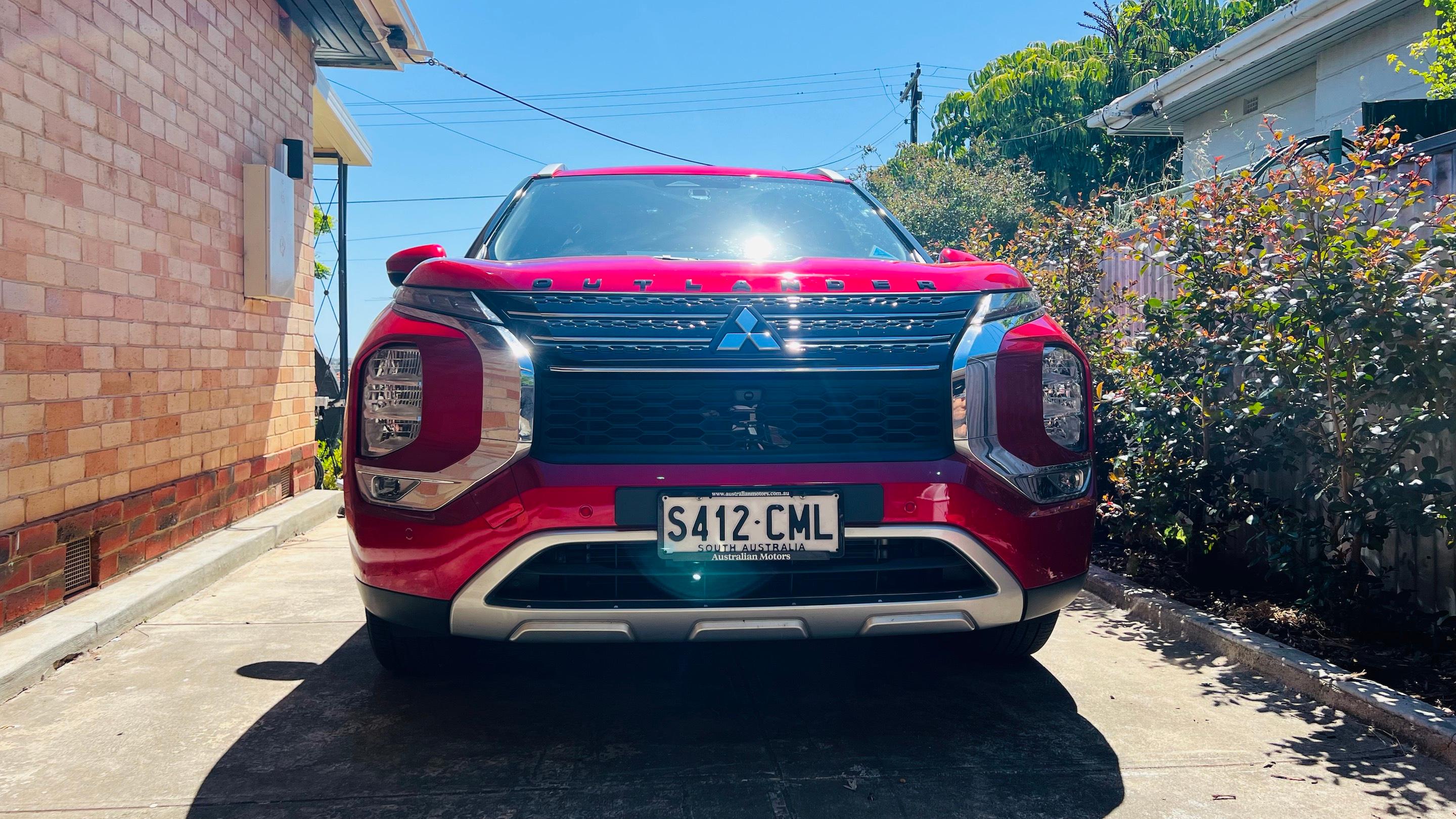 Mitsubishi OUTLANDER 2021 in Enfield