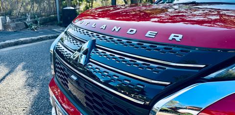 Mitsubishi OUTLANDER 2021