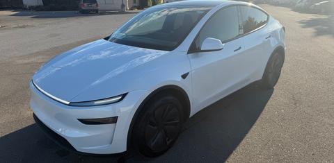 Tesla Model Y 2026