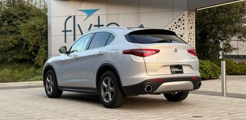 Alfa Romeo Stelvio 2021