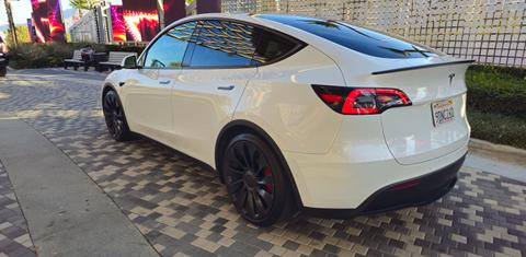 Tesla Model Y 2023
