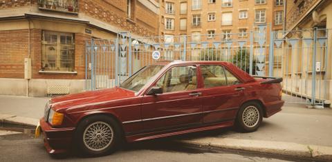 Mercedes-Benz E190 1984